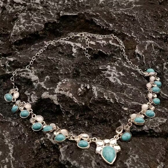 Faux Turquoise and Silver Tone Choker Necklace (#1120) - Picture 5 of 5